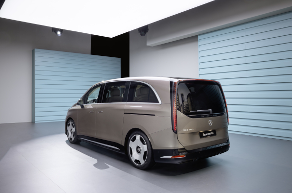 All-new electric Mercedes‑Benz VLE 300