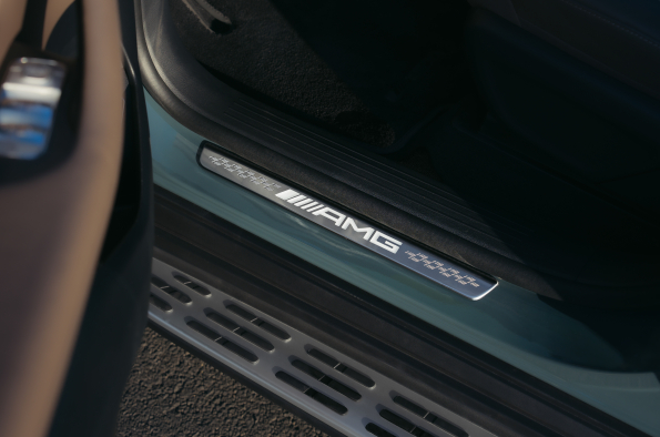 Electrified performance meets efficiency: The new Mercedes-AMG GLE 53 4MATIC+ and GLE 53 HYBRID 4MATIC+ models