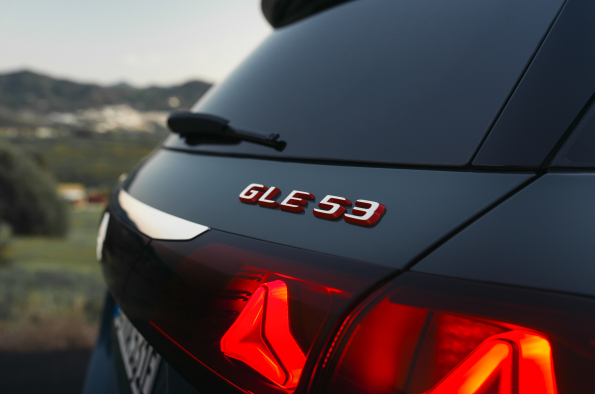 Electrified performance meets efficiency: The new Mercedes-AMG GLE 53 4MATIC+ and GLE 53 HYBRID 4MATIC+ models