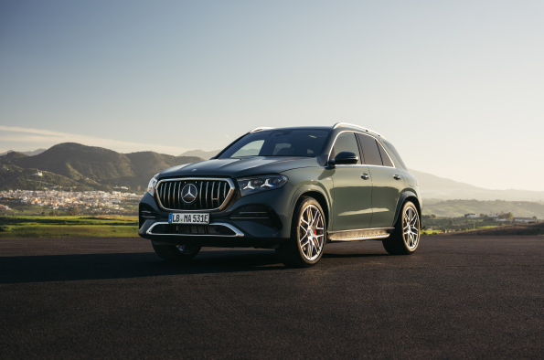 Electrified performance meets efficiency: The new Mercedes-AMG GLE 53 4MATIC+ and GLE 53 HYBRID 4MATIC+ models