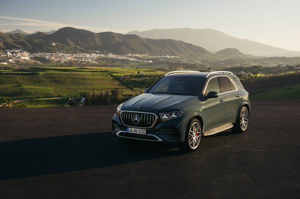 Electrified performance meets efficiency: The new Mercedes-AMG GLE 53 4MATIC+ and GLE 53 HYBRID 4MATIC+ models