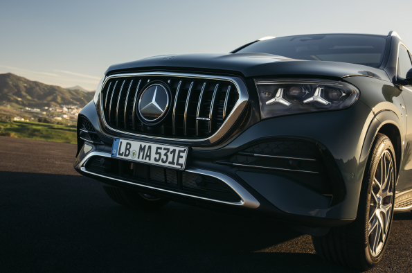 Electrified performance meets efficiency: The new Mercedes-AMG GLE 53 4MATIC+ and GLE 53 HYBRID 4MATIC+ models