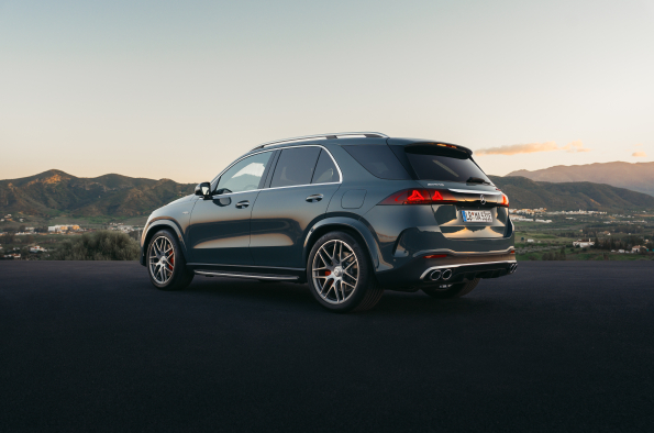 Electrified performance meets efficiency: The new Mercedes-AMG GLE 53 4MATIC+ and GLE 53 HYBRID 4MATIC+ models