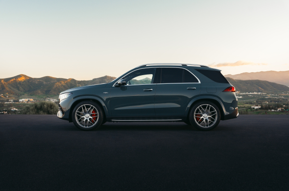 Electrified performance meets efficiency: The new Mercedes-AMG GLE 53 4MATIC+ and GLE 53 HYBRID 4MATIC+ models