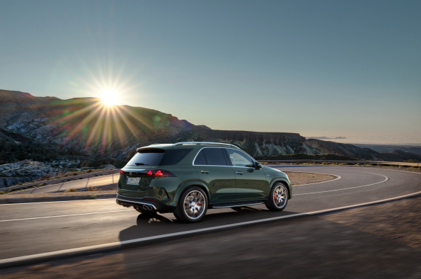 Electrified performance meets efficiency: The new Mercedes-AMG GLE 53 4MATIC+ and GLE 53 HYBRID 4MATIC+ models