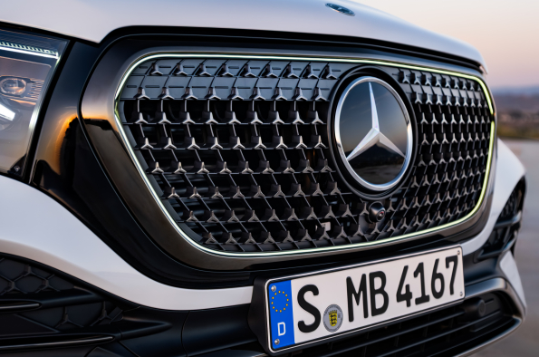 The new Mercedes-Benz GLE: Modern intelligence meets commanding performance