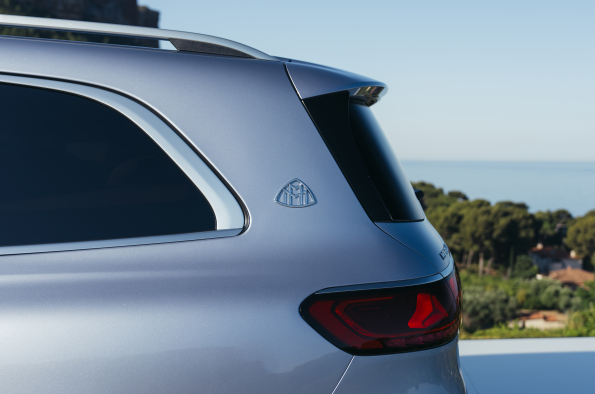 Mercedes-Maybach GLS 680 MANUFAKTUR Côte d'Azur light blue metallic Maybach Exclusive Nappa Leather Beech brown / Macchiato beige
