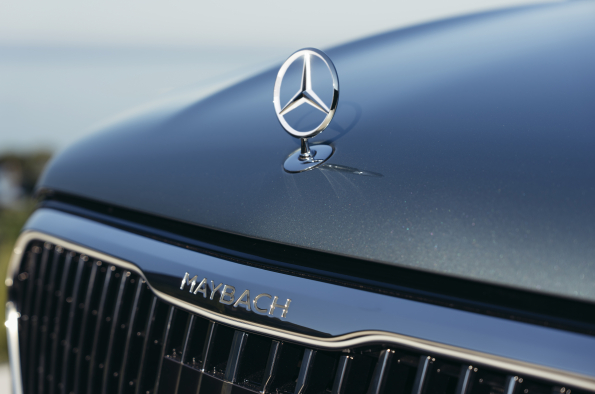 Mercedes-Maybach GLS 680 Dark petrol uni / Verde silver MANUFAKTUR Maybach Exclusive Nappa Leather Chrystal white/Silver grey pearl