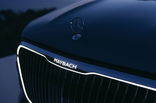 Mercedes-Maybach GLS 680 Dark petrol uni / Verde silver MANUFAKTUR Maybach Exclusive Nappa Leather Chrystal white/Silver grey pearl