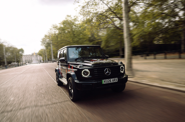 Neon Legacy Initiative: Mercedes-Benz and Roger Federer support local tennis clubs ahead of the Laver Cup 2026 in London